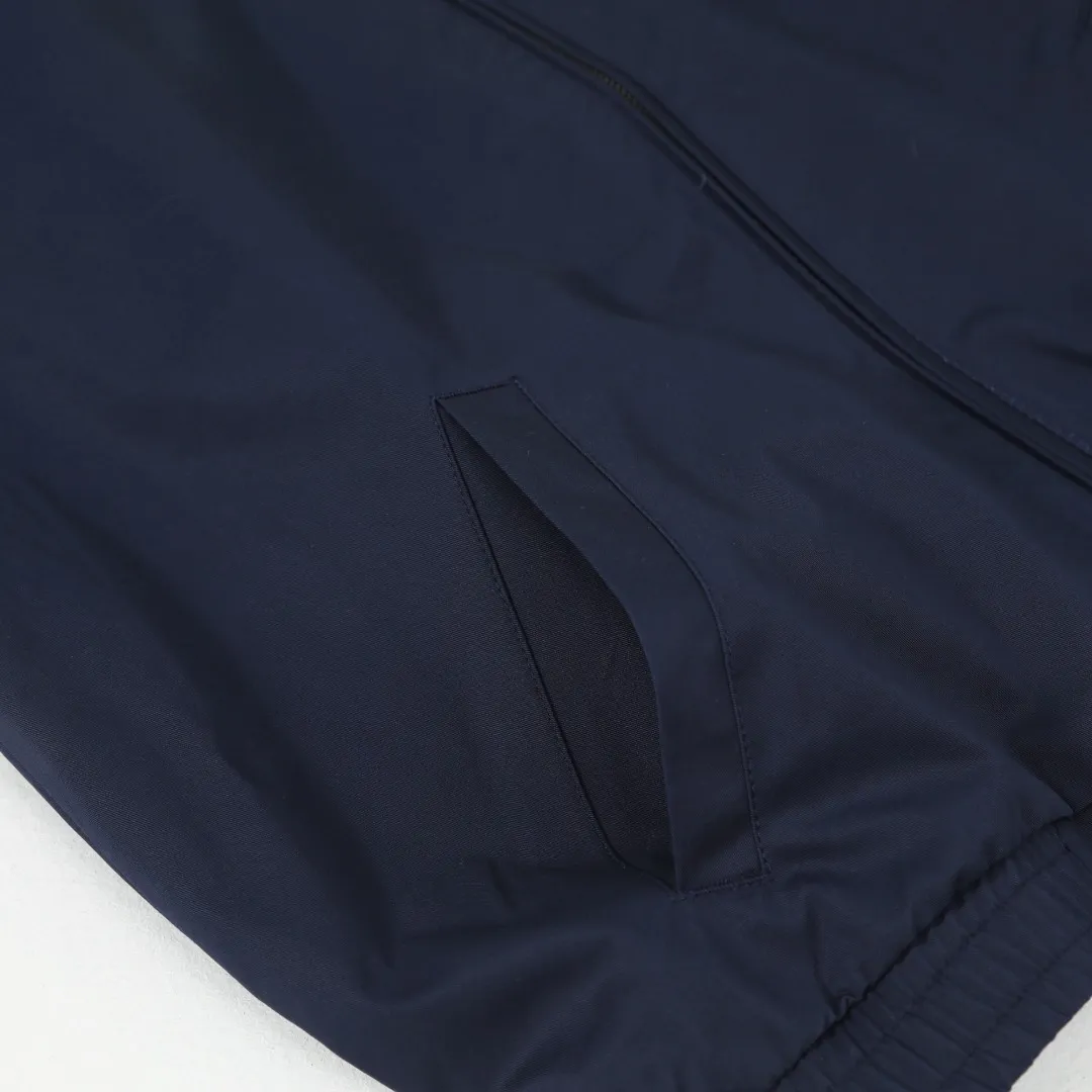 P350 #R25 Ralph Lauren/Ralph Lauren classic unisex old cadre zipper jacket RL12168 Same style as Yi Mengling Item number: RL12168 Recommended by many fashion bloggers, the Harrington jacket's lapel zipper windproof design perfectly blends casual style with street trend elements, making it very suitable for neutral wear. The fabric texture of the jacket is excellent and comfortable to wear. It is a very versatile and trendy jacket. Original development, 100% pure cotton fabric, exquisite embroidery, evergreen style for all seasons, feel free to buy it, retro will never go out of style!  Color: Khaki Black Navy Dark Green Brown Size: S/M/L/XL Length: 68/70/72/74 Bust: 128/132/136/140 Shoulder Width: 52/53/54/55